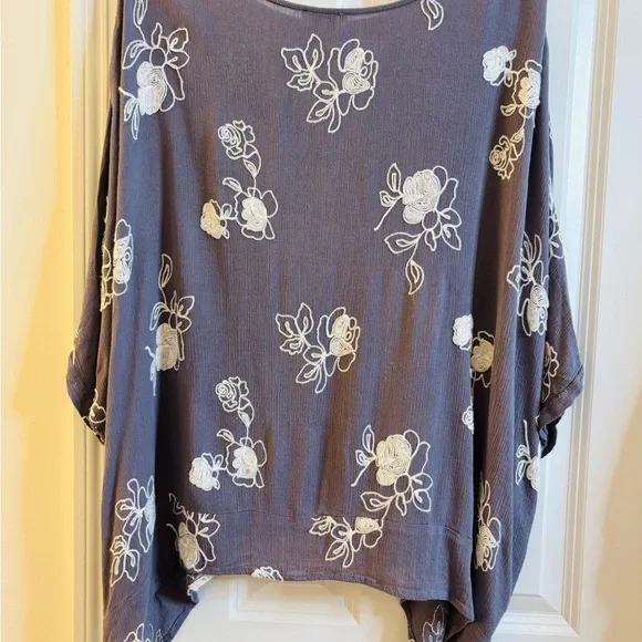Umgee Tunic Top Blouse Lavender Purple White Embroidery bohemian boho Med. Large - Picture 4 of 9